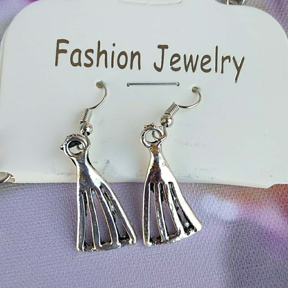 Necklace Set - Picture 4 of 4